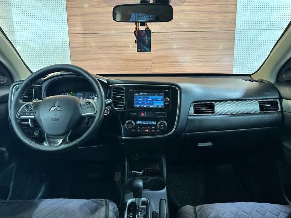 Mitsubishi Outlander III Рестайлинг с пробегом 2014 года, цена 1 499 000 рублей, 179235 км, внедорожник, Автокод Объявления
