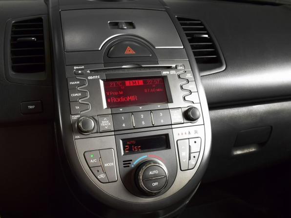 Kia Soul I с пробегом 2011 года, цена 749 999 рублей, 256453 км, хэтчбек, Автокод Объявления