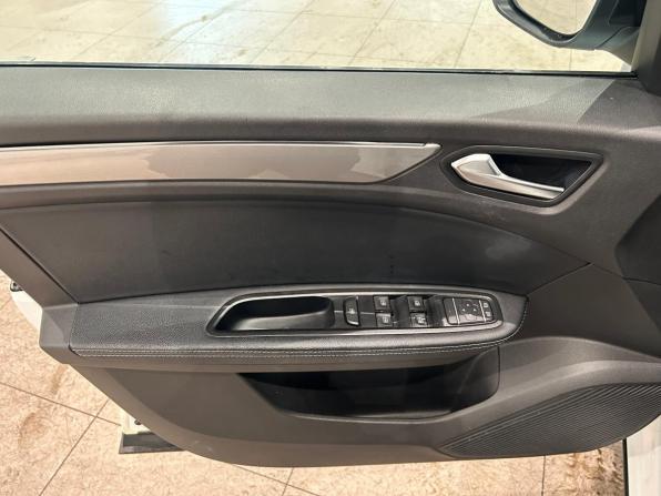 Renault Arkana I с пробегом 2019 года, цена 1 399 000 рублей, 122131 км, внедорожник, Автокод Объявления
