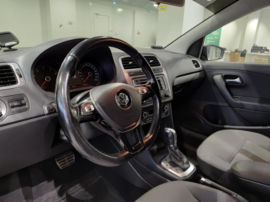 Volkswagen Polo V Рестайлинг Казань  - изображение 20