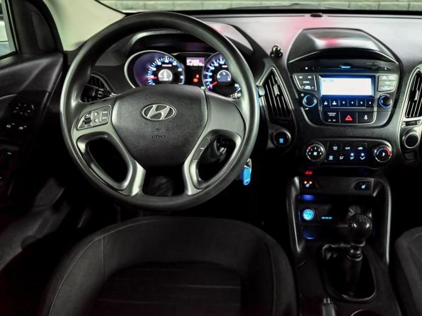 Hyundai ix35 I Рестайлинг с пробегом 2014 года, цена 950 000 рублей, 270077 км, внедорожник, Автокод Объявления