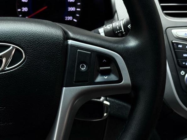 Hyundai Solaris I Рестайлинг с пробегом 2016 года, цена 1 019 000 рублей, 183691 км, седан, Автокод Объявления