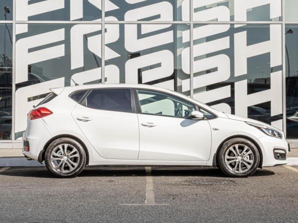 Kia Ceed II Рестайлинг с пробегом 2016 года, цена 1 386 000 рублей, 103082 км, хэтчбек, Автокод Объявления