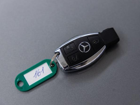 Mercedes-Benz E-Класс IV (W212 S212 C207) Рестайлинг с пробегом 2014 года, цена 1 709 000 рублей, 280585 км, седан, Автокод Объявления