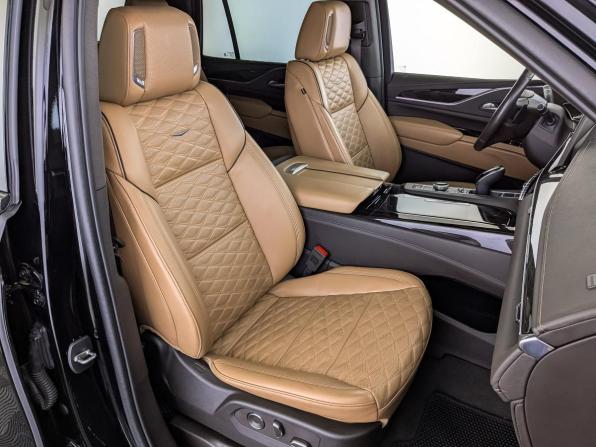 Cadillac Escalade V с пробегом 2023 года, цена 10 200 000 рублей, 37639 км, внедорожник, Автокод Объявления