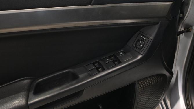 Mitsubishi Lancer X Рестайлинг с пробегом 2012 года, цена 950 000 рублей, 195000 км, седан, Автокод Объявления