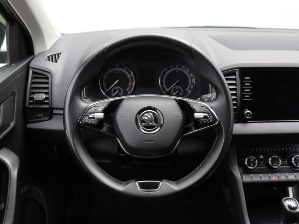 Skoda Karoq I с пробегом 2021 года, цена 2 399 000 рублей, 34717 км, внедорожник, Автокод Объявления