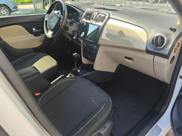 Renault Logan II с пробегом 2015 года, цена 699 000 рублей, 168000 км, седан, Автокод Объявления