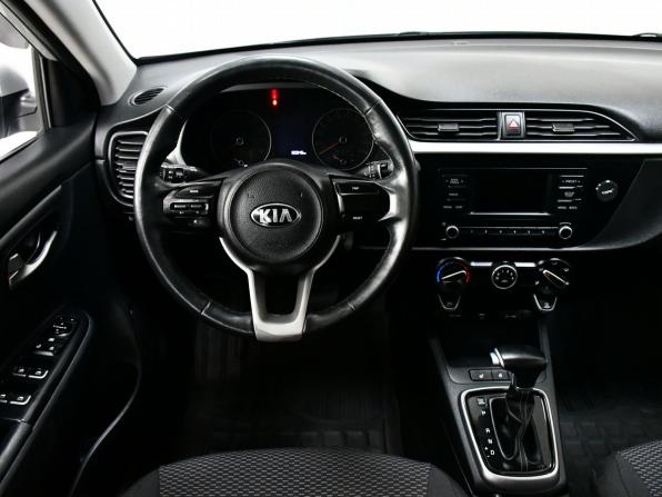 Kia Rio IV Рестайлинг с пробегом 2020 года, цена 1 497 000 рублей, 130300 км, хэтчбек, Автокод Объявления