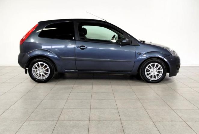 Ford Fiesta Mk5 с пробегом 2008 года, цена 460 000 рублей, 243566 км, хэтчбек, Автокод Объявления