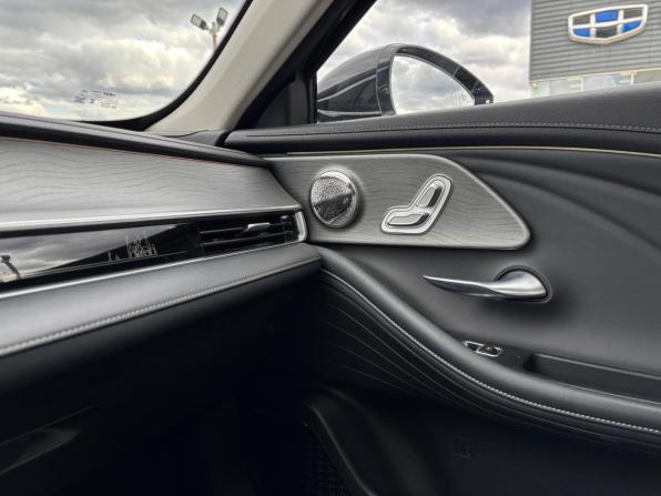 Chery Arrizo 8 с пробегом 2023 года, цена 2 210 000 рублей, 65829 км, седан, Автокод Объявления