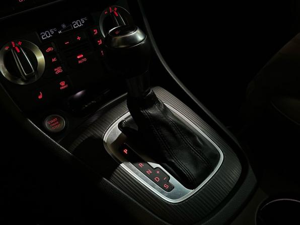 Audi Q3 I (8U) с пробегом 2012 года, цена 1 499 900 рублей, 155774 км, внедорожник, Автокод Объявления