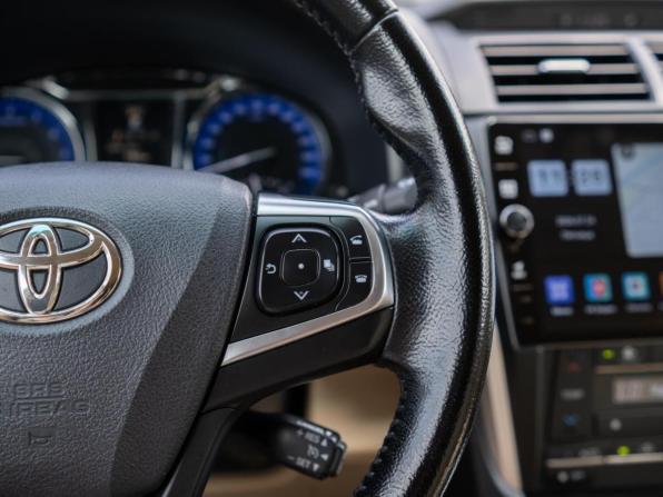 Toyota Camry VII (XV50) Рестайлинг с пробегом 2015 года, цена 1 999 000 рублей, 232357 км, седан, Автокод Объявления