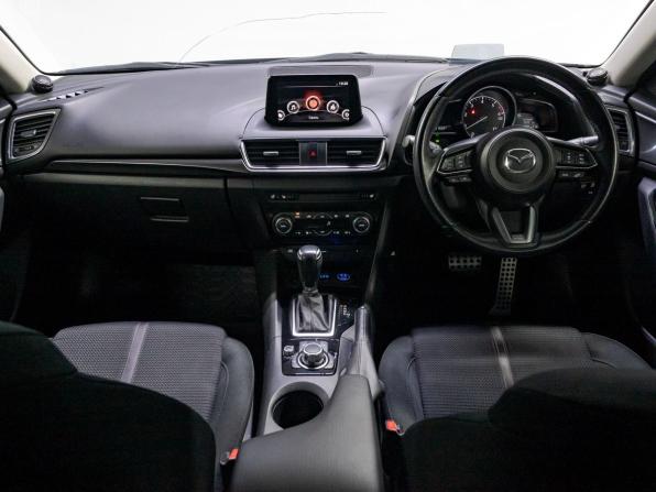 Mazda Axela III Рестайлинг с пробегом 2019 года, цена 1 365 000 рублей, 91667 км, хэтчбек, Автокод Объявления