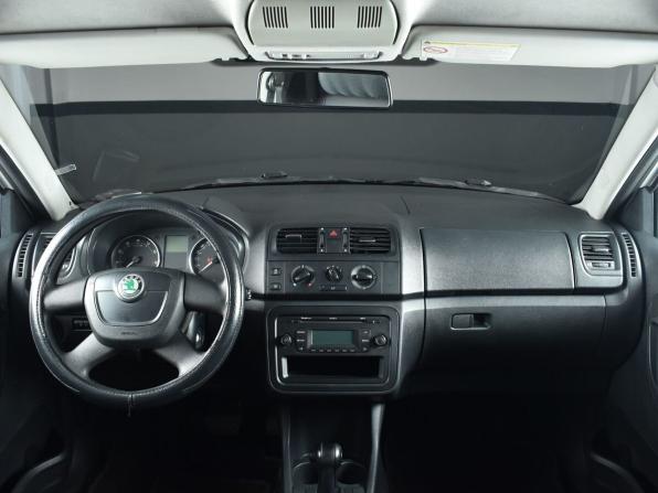 Skoda Fabia II Рестайлинг с пробегом 2012 года, цена 674 995 рублей, 153676 км, хэтчбек, Автокод Объявления