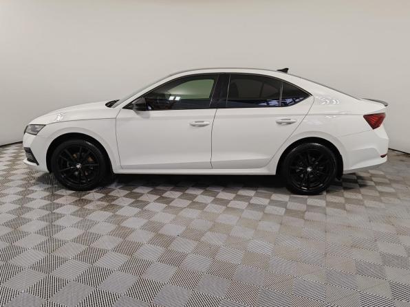 Skoda Octavia IV (A8) с пробегом 2022 года, цена 2 349 000 рублей, 101672 км, лифтбек, Автокод Объявления