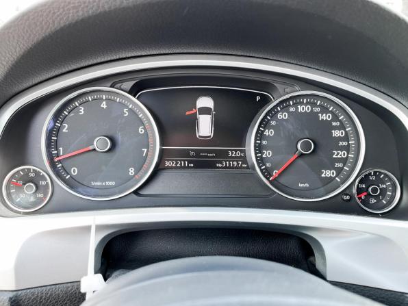 Volkswagen Touareg II с пробегом 2014 года, цена 1 799 000 рублей, 302209 км, внедорожник, Автокод Объявления