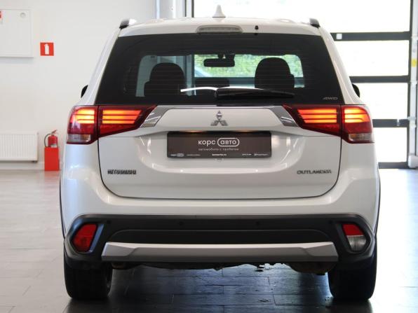 Mitsubishi Outlander III Рестайлинг 2 с пробегом 2017 года, цена 1 824 000 рублей, 150859 км, внедорожник, Автокод Объявления