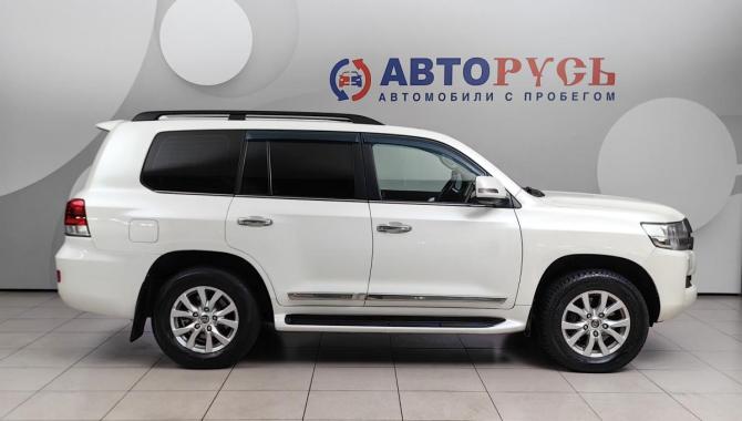 Toyota Land Cruiser 200 Series Рестайлинг 2 с пробегом 2015 года, цена 4 290 000 рублей, 253000 км, внедорожник, Автокод Объявления