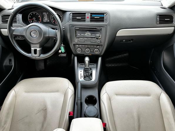 Volkswagen Jetta VI с пробегом 2012 года, цена 1 049 000 рублей, 161100 км, седан, Автокод Объявления