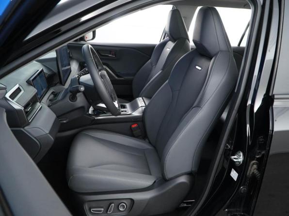 Toyota RAV4 VI (XA60) с пробегом 2026 года, цена 4 247 434 рубля, 62 км, внедорожник, Автокод Объявления
