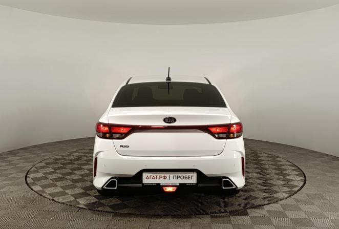 Kia Rio IV Рестайлинг с пробегом 2021 года, цена 1 715 000 рублей, 49687 км, седан, Автокод Объявления