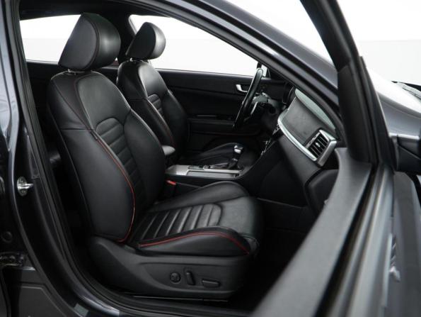 Kia Optima IV Рестайлинг с пробегом 2018 года, цена 2 119 050 рублей, 137607 км, седан, Автокод Объявления