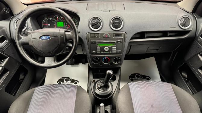 Ford Fusion I Рестайлинг с пробегом 2006 года, цена 380 000 рублей, 198608 км, хэтчбек, Автокод Объявления