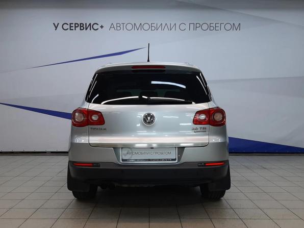 Volkswagen Tiguan I с пробегом 2011 года, цена 910 000 рублей, 272383 км, внедорожник, Автокод Объявления