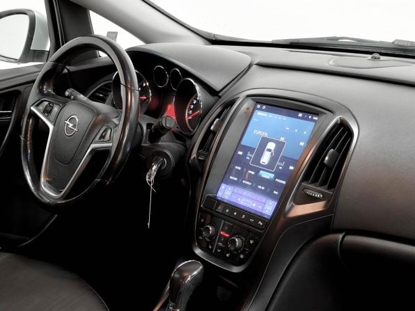 Opel Astra J с пробегом 2011 года, цена 702 500 рублей, 175549 км, хэтчбек, Автокод Объявления