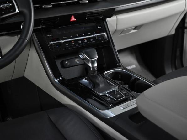 Kia Carnival IV с пробегом 2021 года, цена 3 049 000 рублей, 131000 км, минивэн, Автокод Объявления