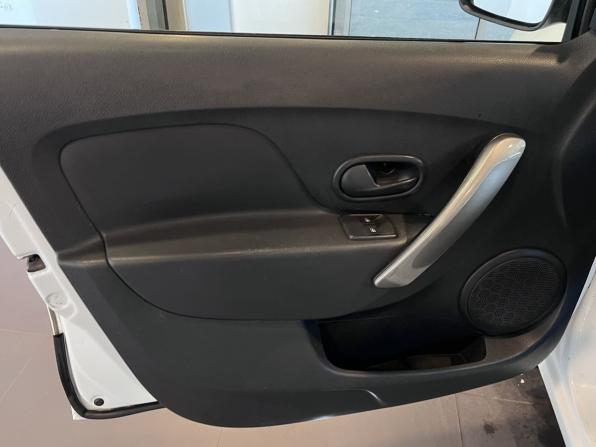 Renault Logan II Рестайлинг с пробегом 2019 года, цена 935 000 рублей, 167571 км, седан, Автокод Объявления