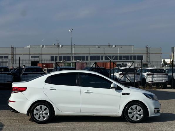 Kia Rio III Рестайлинг с пробегом 2016 года, цена 1 029 000 рублей, 100000 км, седан, Автокод Объявления