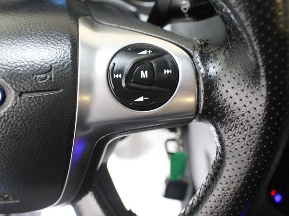 Ford Focus III с пробегом 2012 года, цена 582 400 рублей, 261700 км, седан, Автокод Объявления