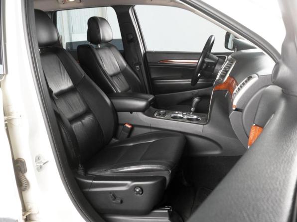 Jeep Grand Cherokee IV (WK2) с пробегом 2012 года, цена 1 819 000 рублей, 220609 км, внедорожник, Автокод Объявления