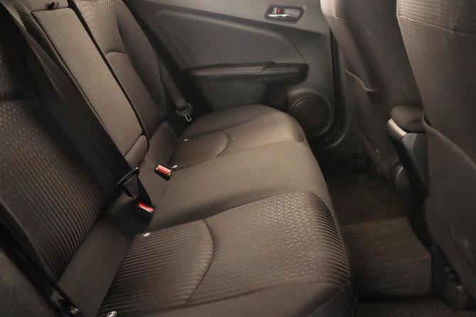 Toyota Prius IV (XW50) с пробегом 2017 года, цена 1 479 000 рублей, 185000 км, лифтбек, Автокод Объявления