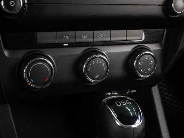 Skoda Octavia III (A7) с пробегом 2013 года, цена 999 000 рублей, 204114 км, лифтбек, Автокод Объявления