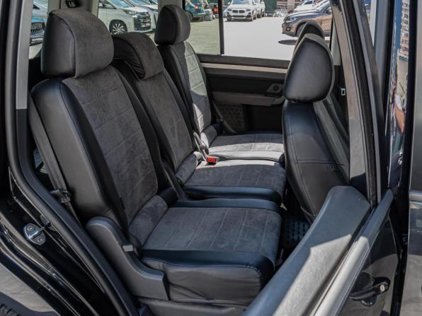 Volkswagen Touran I Рестайлинг с пробегом 2010 года, цена 820 000 рублей, 273199 км, компактвэн, Автокод Объявления