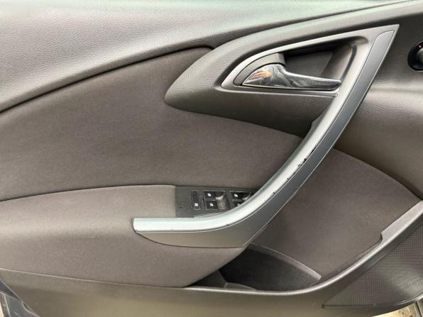 Opel Astra J с пробегом 2012 года, цена 621 090 рублей, 181950 км, хэтчбек, Автокод Объявления