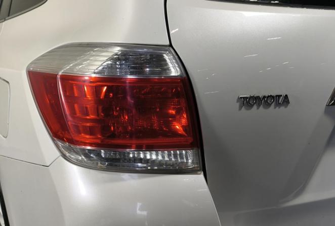 Toyota Highlander II (XU40) Рестайлинг с пробегом 2011 года, цена 1 495 000 рублей, 352535 км, внедорожник, Автокод Объявления