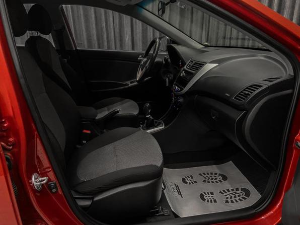 Hyundai Solaris I с пробегом 2012 года, цена 780 000 рублей, 145000 км, седан, Автокод Объявления