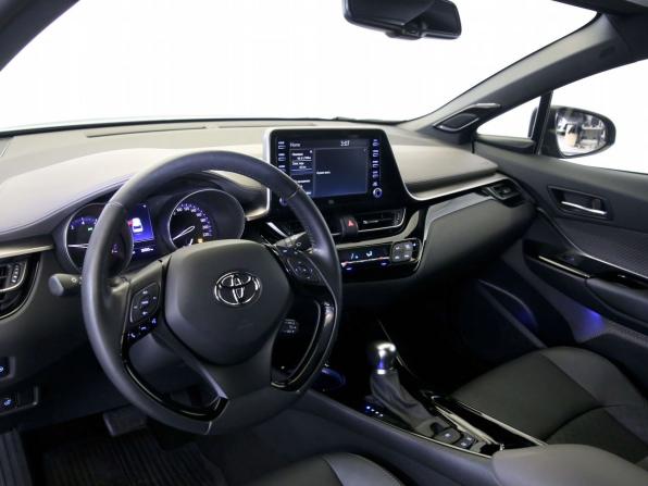 Toyota C-HR I Рестайлинг с пробегом 2020 года, цена 2 795 000 рублей, 29875 км, внедорожник, Автокод Объявления