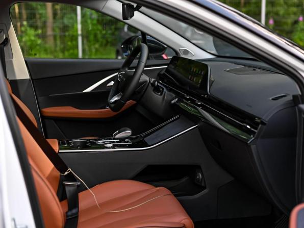 Omoda C5 I с пробегом 2023 года, цена 1 830 000 рублей, 12504 км, внедорожник, Автокод Объявления
