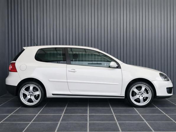 Volkswagen Golf V с пробегом 2008 года, цена 450 000 рублей, 274120 км, хэтчбек, Автокод Объявления