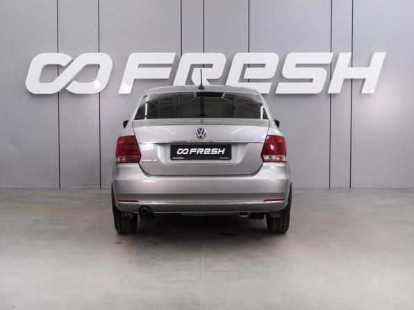 Volkswagen Polo V Рестайлинг с пробегом 2018 года, цена 1 349 000 рублей, 74315 км, седан, Автокод Объявления