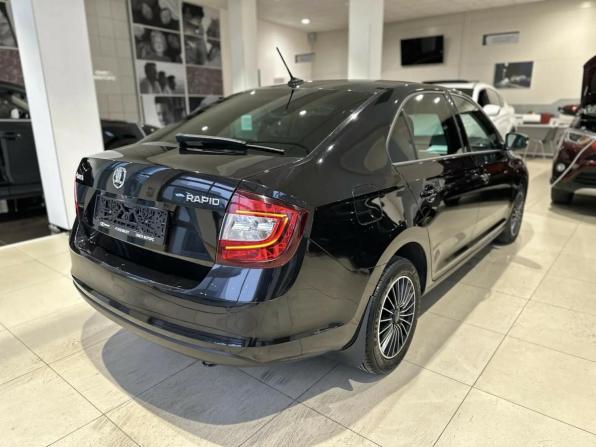 Skoda Rapid I Рестайлинг с пробегом 2019 года, цена 1 449 000 рублей, 102000 км, лифтбек, Автокод Объявления