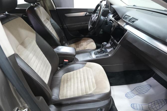 Volkswagen Passat B7 с пробегом 2011 года, цена 999 000 рублей, 371000 км, седан, Автокод Объявления