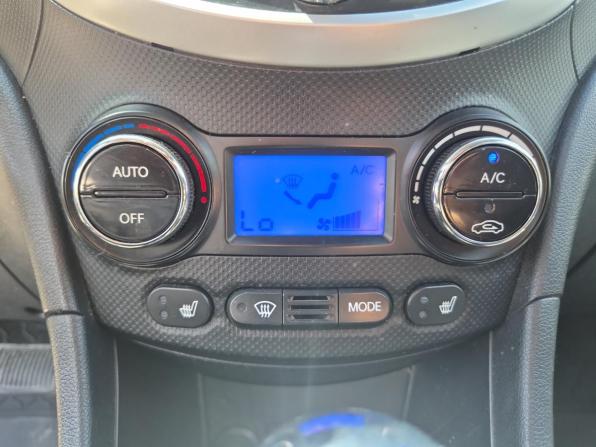 Hyundai Solaris I с пробегом 2012 года, цена 760 000 рублей, 153130 км, хэтчбек, Автокод Объявления