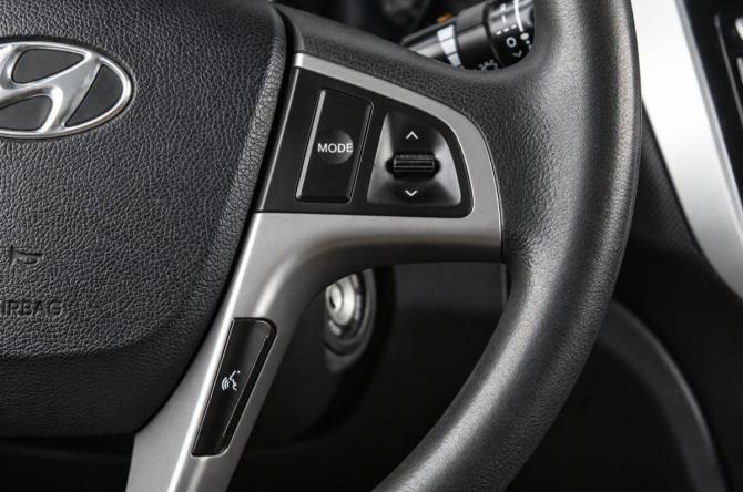 Hyundai Solaris I с пробегом 2013 года, цена 629 000 рублей, 265000 км, седан, Автокод Объявления