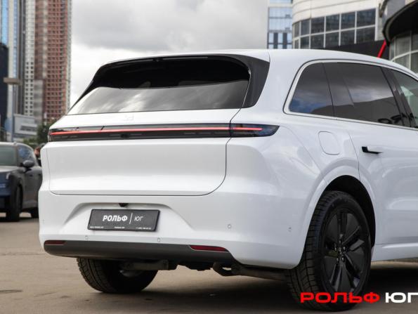 Li Auto (Lixiang) L6 с пробегом 2024 года, цена 5 248 000 рублей, 6455 км, внедорожник, Автокод Объявления